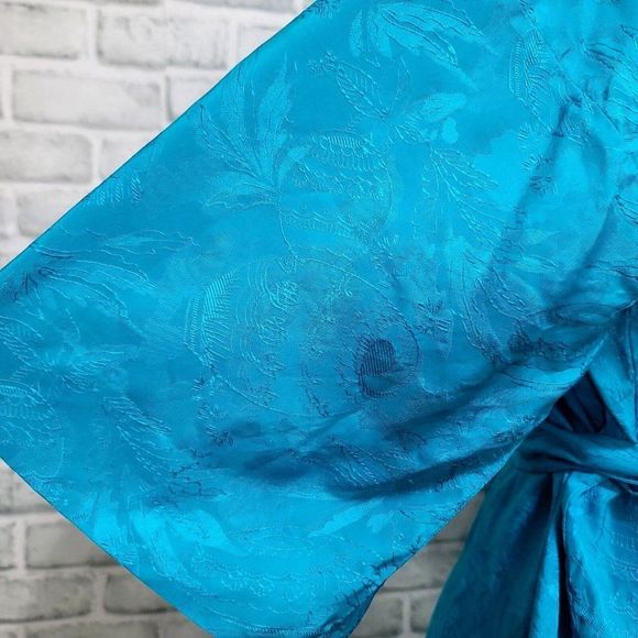 Vintage 80s Dynasty Turquoise Silk Embossed Textured Design Kimono Robe - Picture 2 of 7